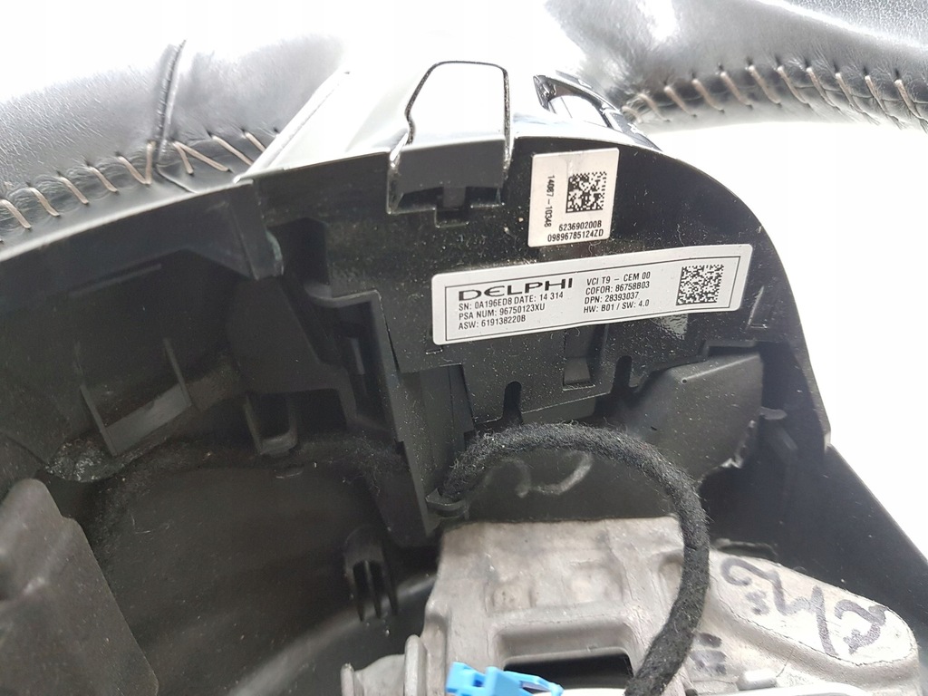 фото №6, Peugeot 308 2014 руль