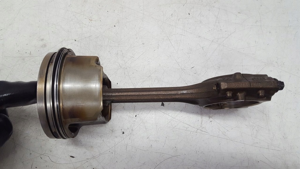 фото №11, Поршень шатун audi a4 b6 2,0