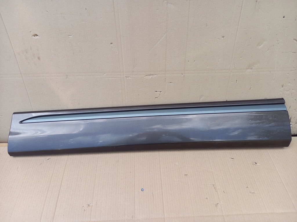 фото №1, Audi q8 молдинг дверь перед левая оригинал!