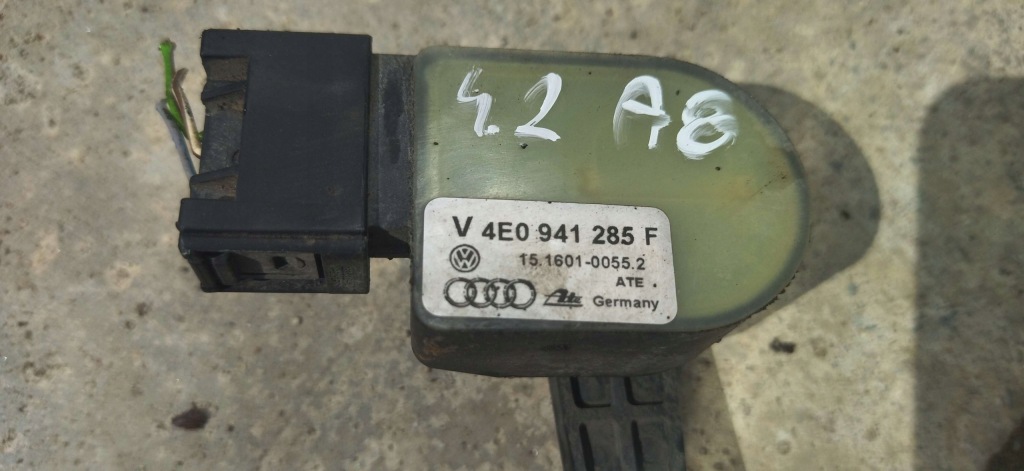 Audi a8 d3 датчик выравнивание передок  левый или правый  4e0941285 4e0941286 в Украине