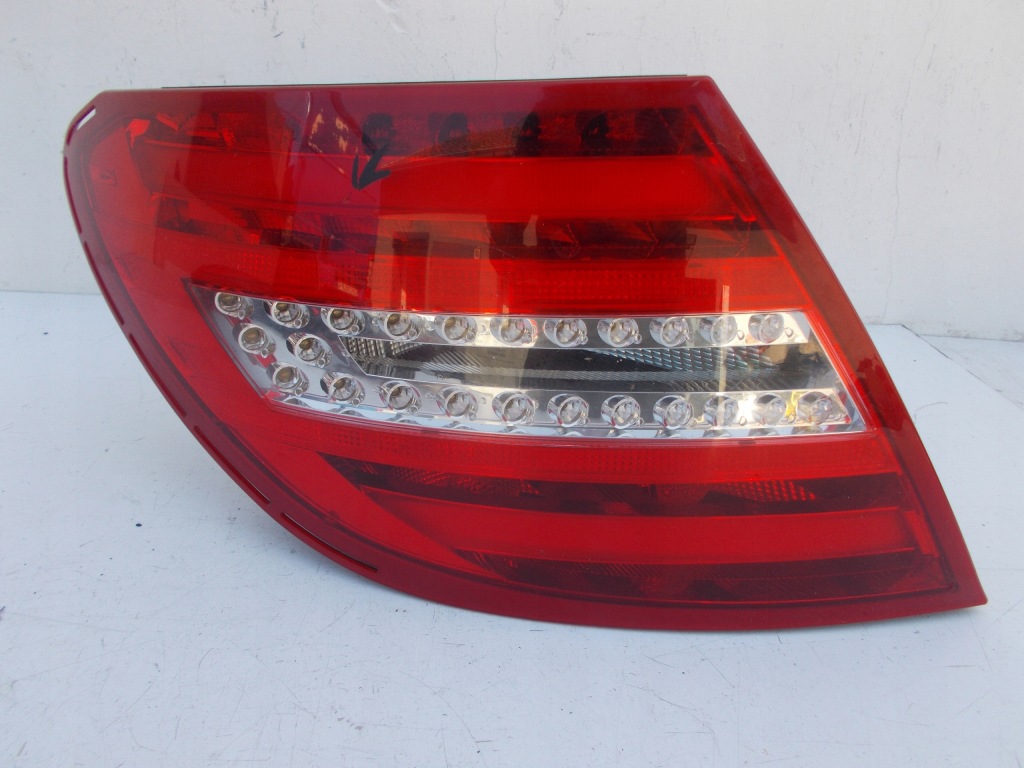 фото №1, Лампа задняя задняя mercedes ml w204 w-204 204 c-klasa sedan lift led левая