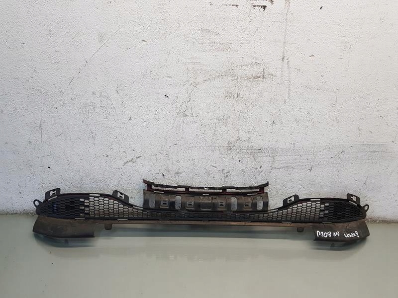 фото №1, Решітка бампера перед peugeot 208 i