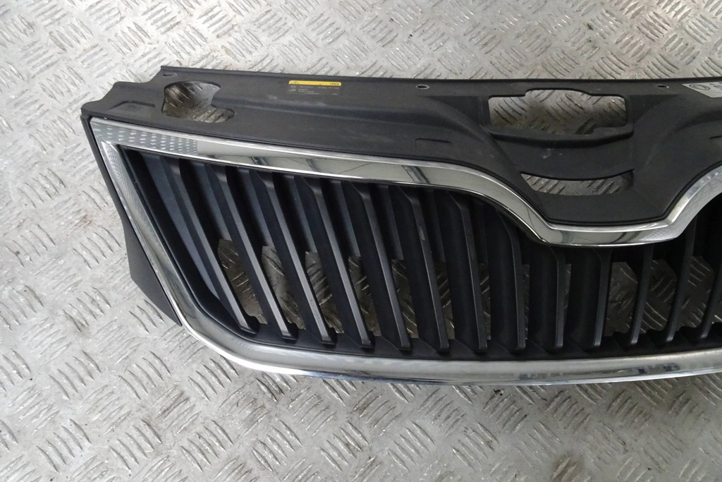 фото №2, Skoda rapid - решітка радіатора