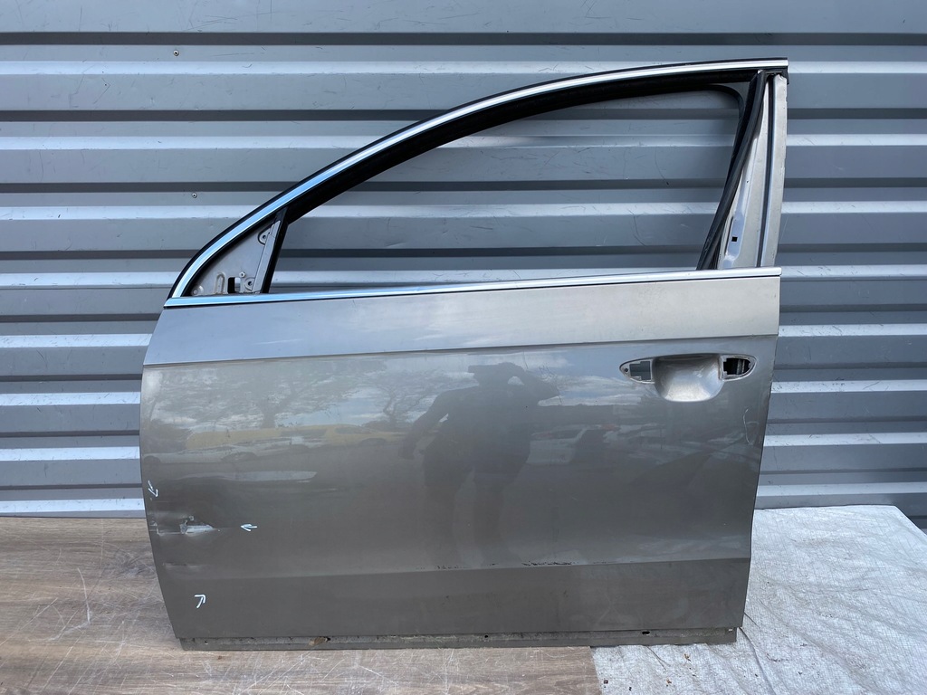 фото №1, Volkswagen passat b7 дверь передние левая левый перед