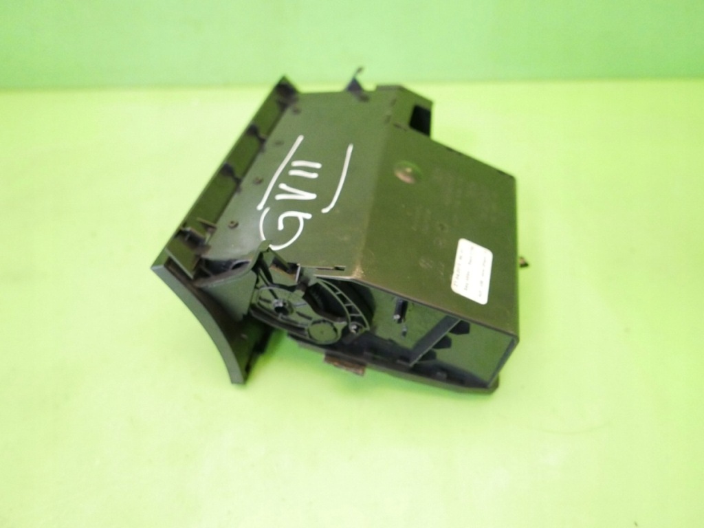 Бардачок декоративна панелі 5g1863391j 5g1863391f vw golf vii 12-16 Доставка