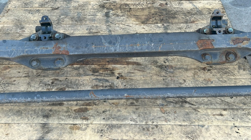 Oś ступиця передня mercedes actros mp4 a0003301000 Київ