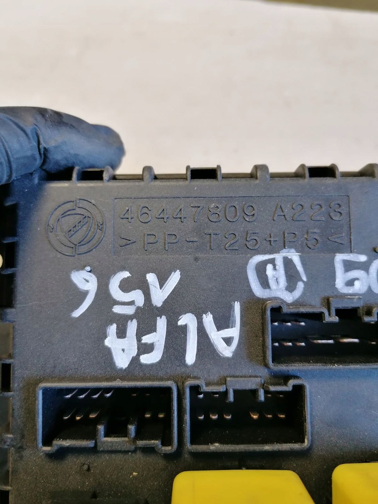 фото №4, Коробка предохранителей alfa 156