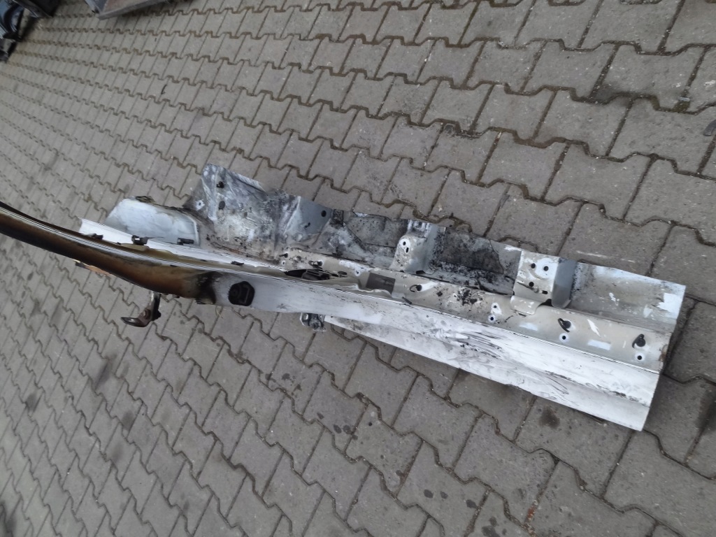 фото №2, Ford ka+ plus 2018 блок двигателя порог правый оригинал