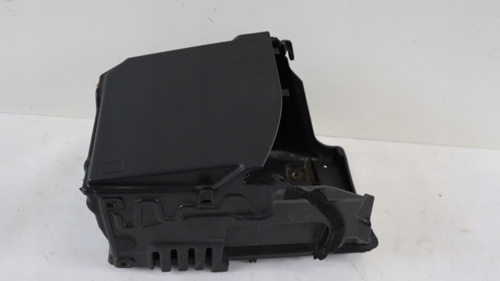 Корпус аккумулятор volvo xc60 1 рестайлинг  base 31353766, 31294078 Недорого