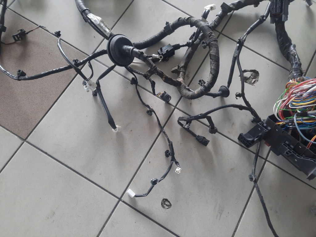 фото №9, S-cross sx4 16- lift 1.0 t коробка предохранителей электропроводка 36601-64r61