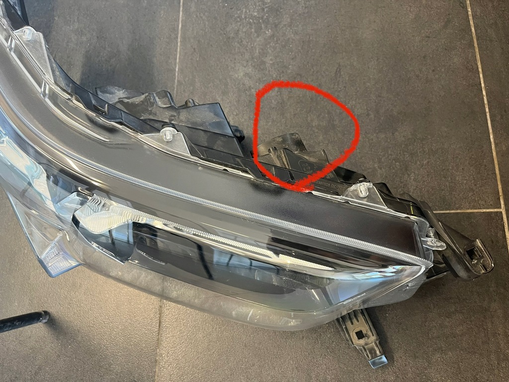 фото №10, Лампа правая передняя toyota hilux viii обычная