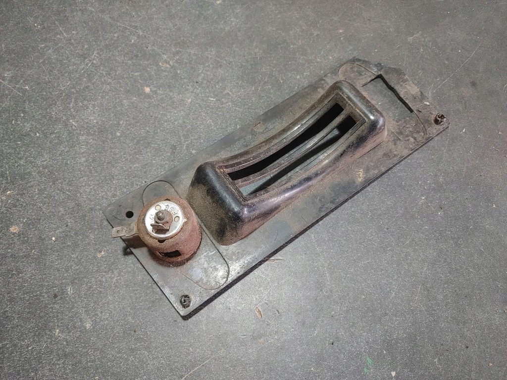 фото №6, Панель керування обігрів пошкоджений fiat 125 прикурювач роз'єм prl