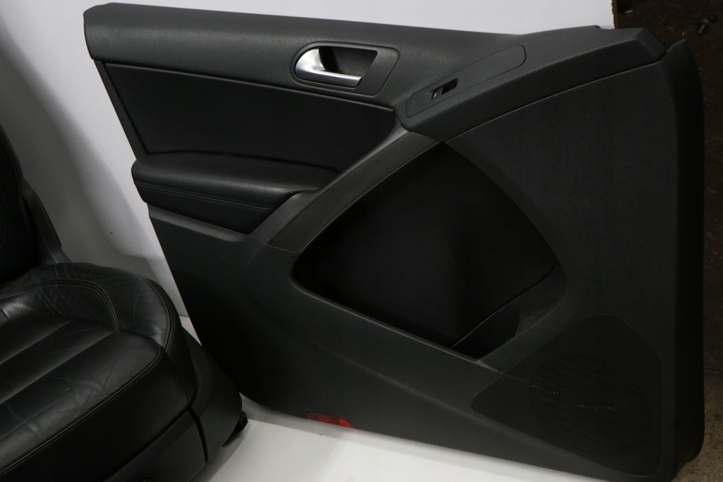 фото №11, Vw tiguan 5n 08r сиденья заднее сиденье обшивки подогрев