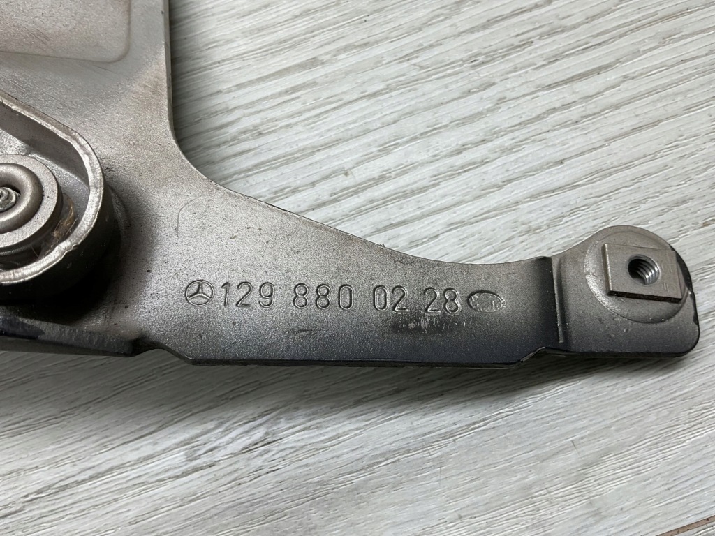 Петля капот правий перед mercedes-benz sl r129 1298800228 1298870274 Ціна