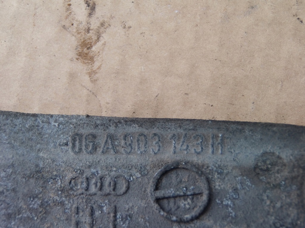 фото №5, Кронштейн кронштейн генератора 06a903143h audi a3 8l 1.6 8v golf octavia