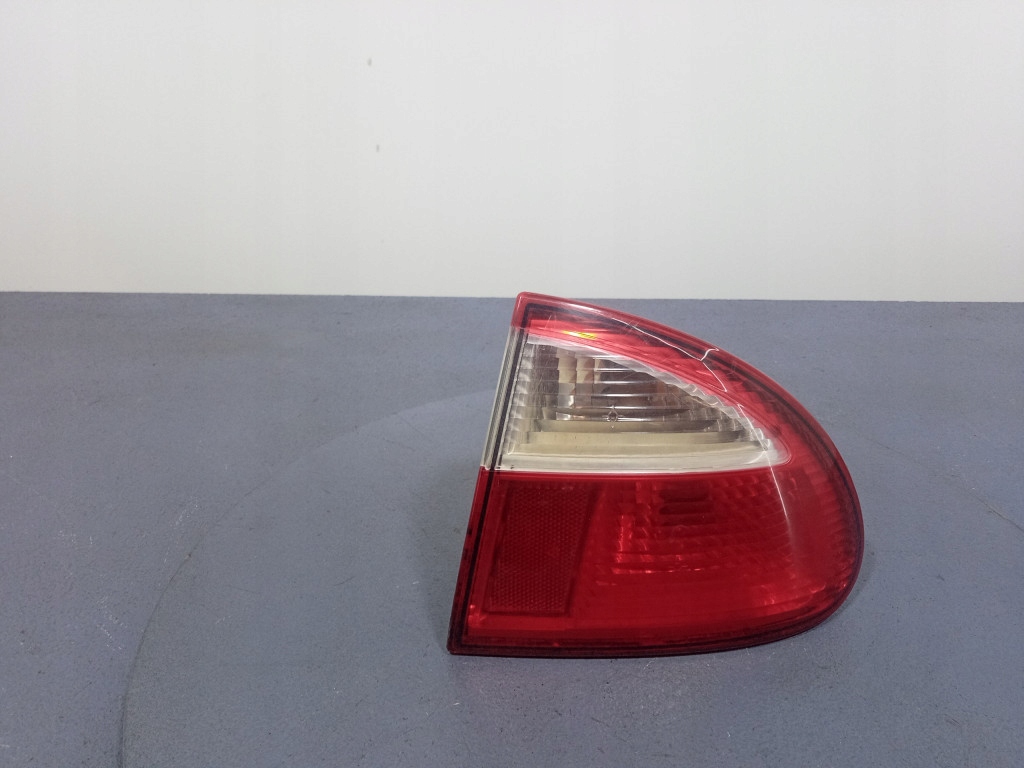 фото №1, Seat leon i toledo ii hb лампа задняя правая наружная задняя 1m6945096a