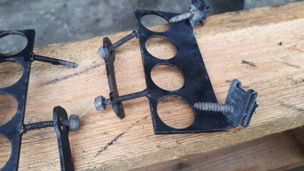 фото №3, Dodge challenger кронштейн емблема srt8