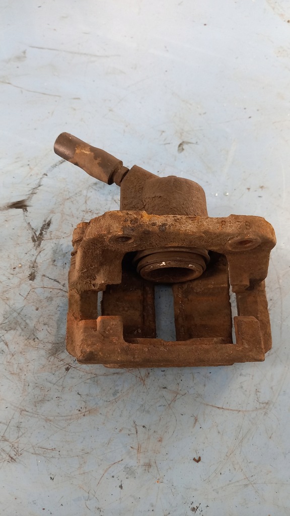 фото №2, Суппорт левый перед renault clio iii 06r