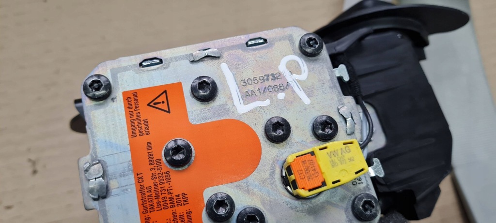 A6 c7 4g рестайлінг  ремінь безпеки ліве перед сріблястий księżyc 4g8857705f Київ