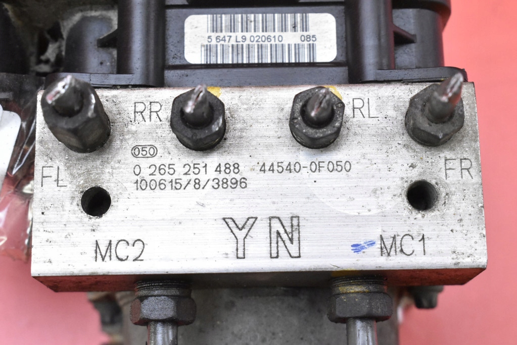 фото №7, Насос abs 44540-0f050 toyota verso 1 i 1.8 16v 150 km 09-13