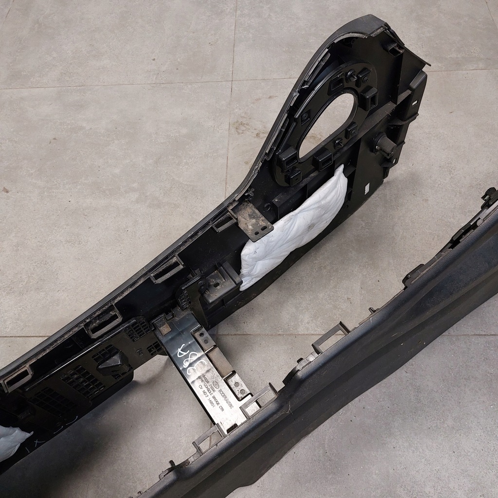 фото №5, Hyundai ix35 2013r подлокотник туннель средний