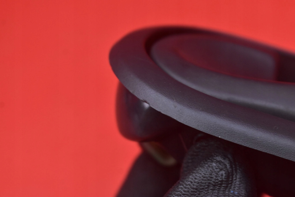 фото №12, Ручка внутренняя левая перед czarna 8200733848 dacia dokker van lift 17-21