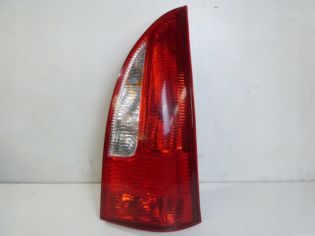фото №1, Лампа правий задня задня mazda premacy