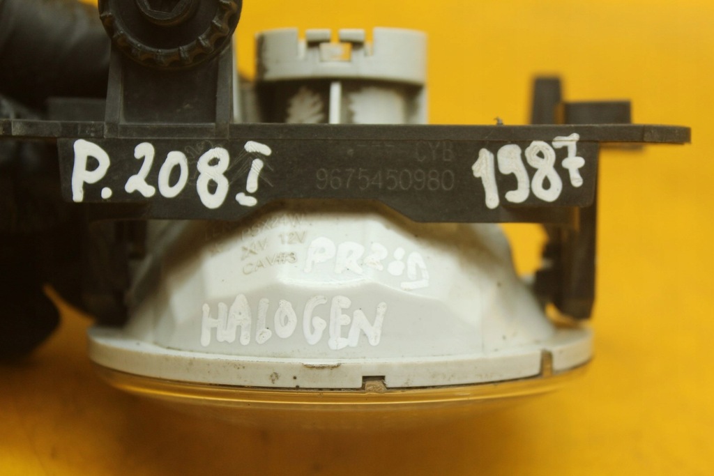 фото №8, Протитуманна фара перед peugeot 208 i 1.2 vti 9675450980