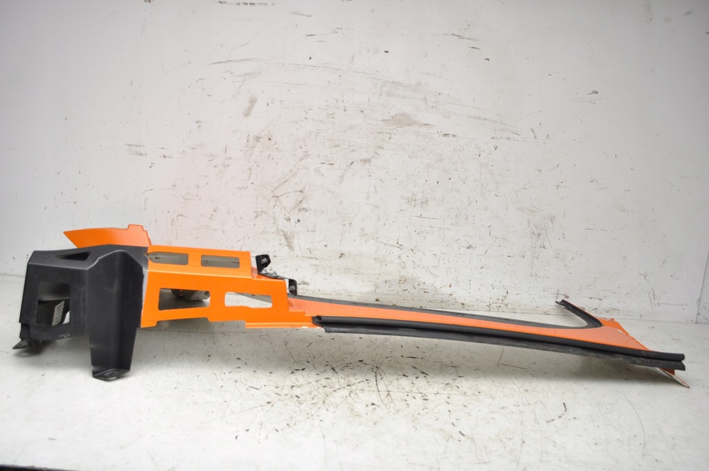 фото №10, Mclaren 650s spider накладка блок двигателя порог правый