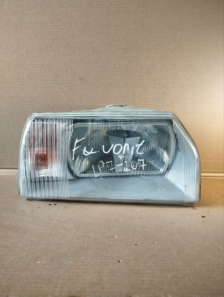 фото №1, Лампа права передня правий перед skoda favorit