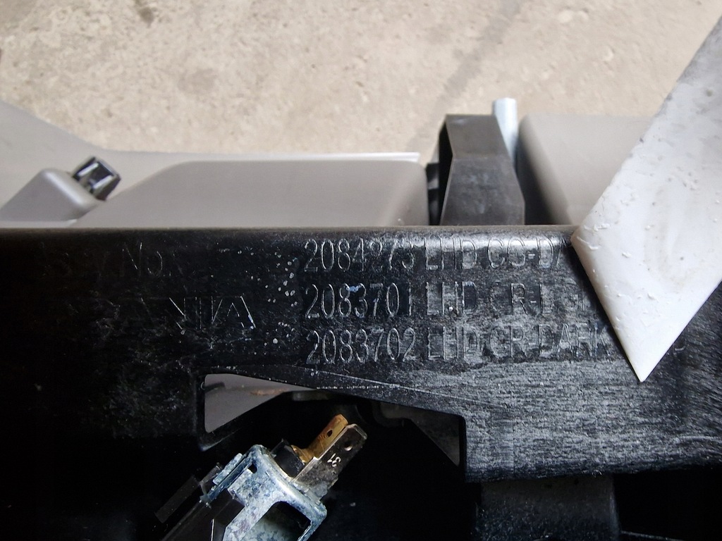 фото №10, Консоль приборная панель полка ящик scania r s ntg ngs 2083702