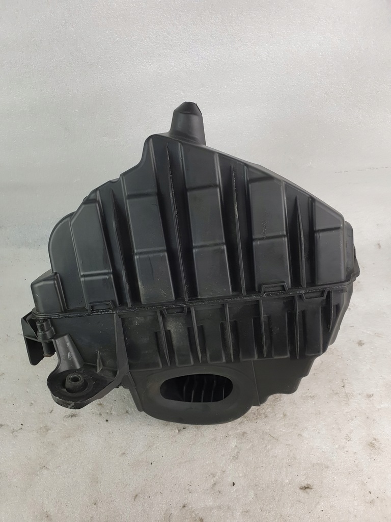 фото №2, Renault оригинальный номер 8200947663d корпус фильтра воздуха