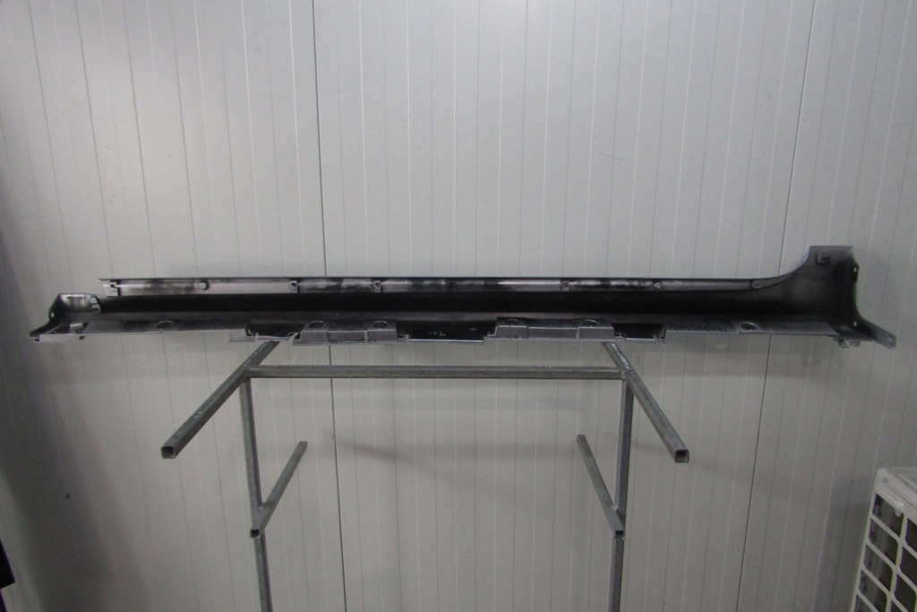 фото №10, Молдинг порог правая toyota yaris 4 iv 20- mazda 2 22- hybrid