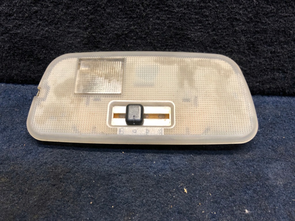 фото №1, Mercedes-benz w638 освещение кабины 6388200401