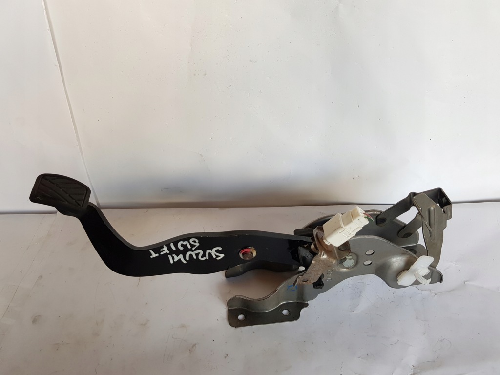 фото №1, Педаль сцепления тормоза suzuki swift mk5 1.2