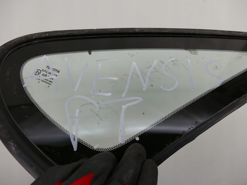 фото №8, Toyota avensis t22 hb стекло кузовная p.t.