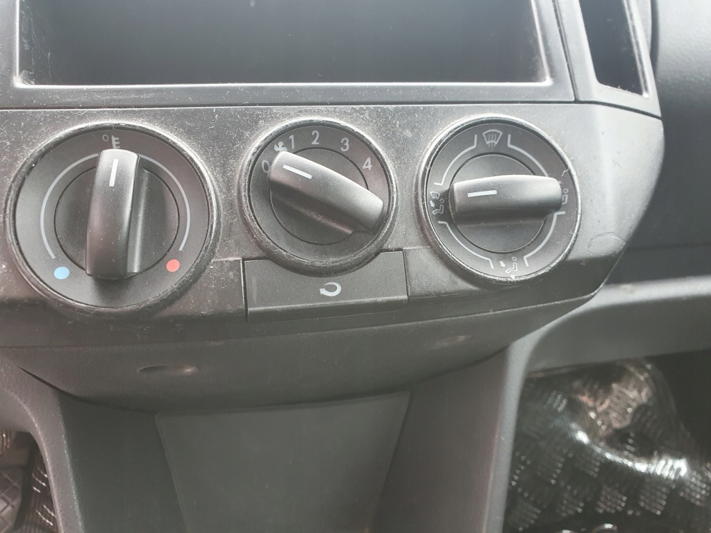 Важіль гальма стояночного ручного vw polo 9n iv l041 панель фари 3d Оригінал