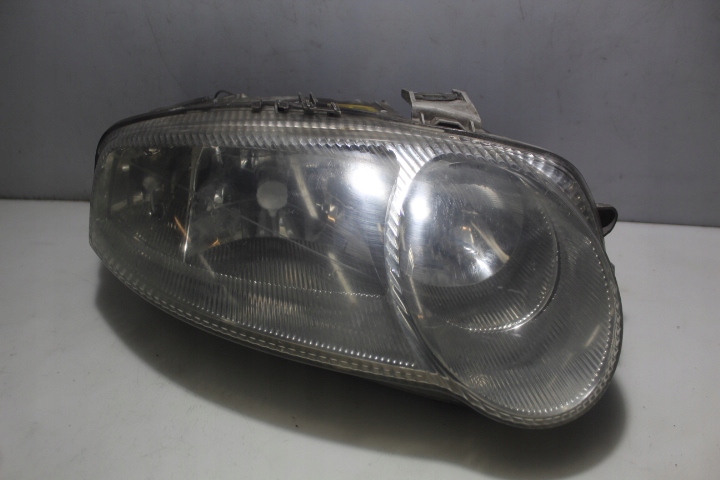 фото №1, Лампа правая передняя alfa romeo 147