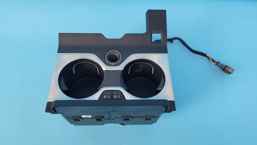 фото №11, Bmw x6 iii g06 21r подстаканник кронштейн термический na напитки 6827173