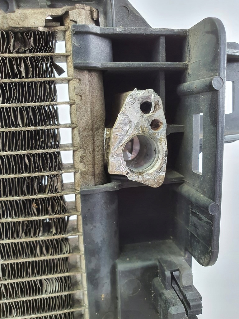 фото №5, Радіатор кондиціонера mercedes w204 a2045000554