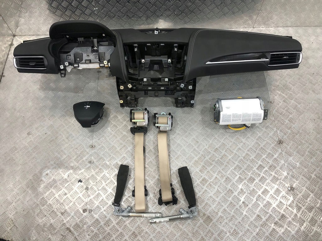 фото №1, Панель приладів консоль подушки безпеки подушка безпеки maserati levante