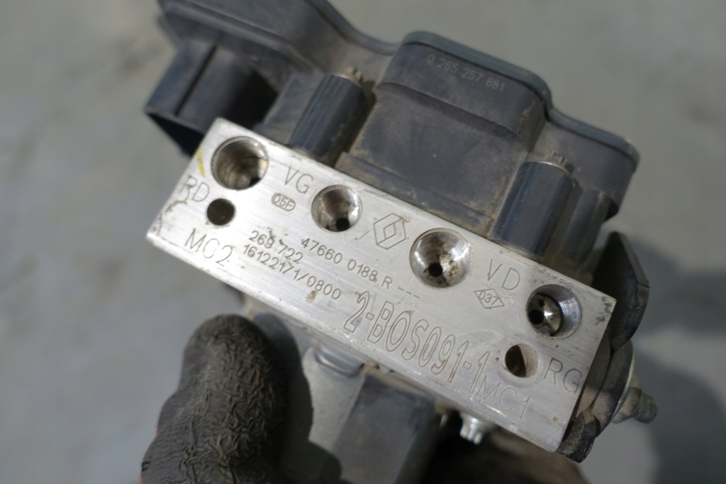 фото №3, Насос abs кронштейн блок управления dacia sandero ii stepway renault clio iv