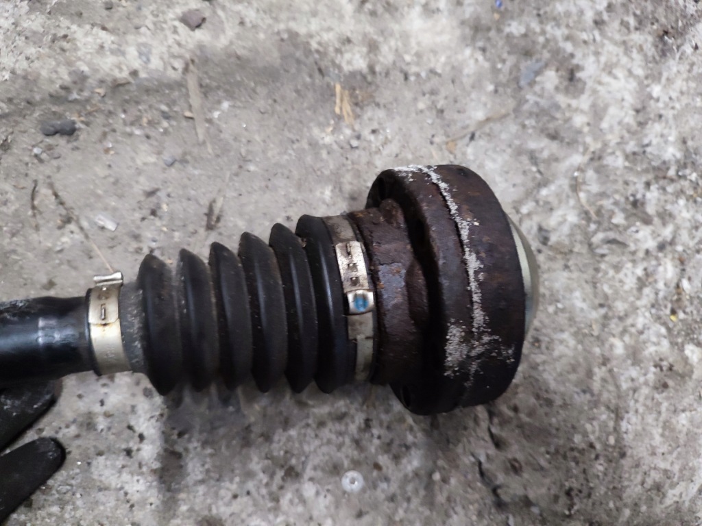 фото №4, Приводной вал задняя задняя a6 c6 3.0tdi 4f0501203b