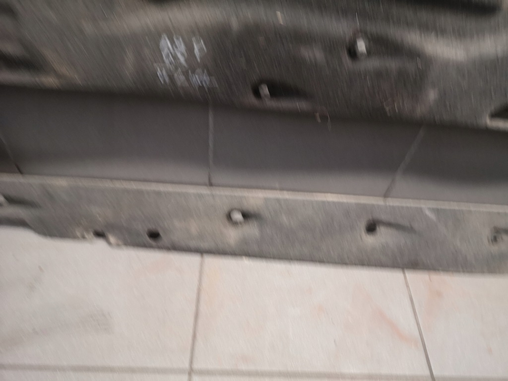 фото №5, Защита подвеска правая audi a8 d3 ii lift материал