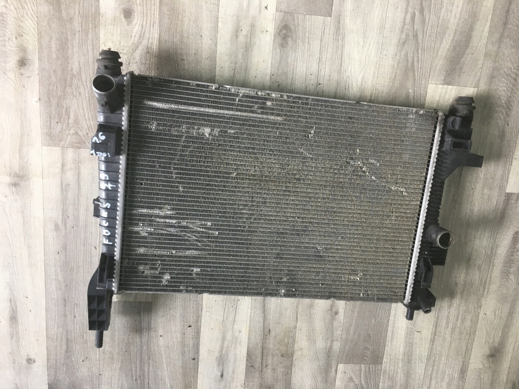 Купити Ford focus mk3 1.6 tdci радіатор води