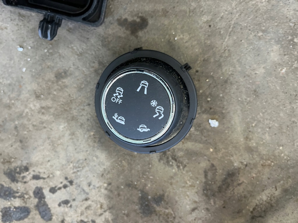 Купити Ручка berlingo doblo combo pracy rifter 18-25 1,5 панель 96784282zd