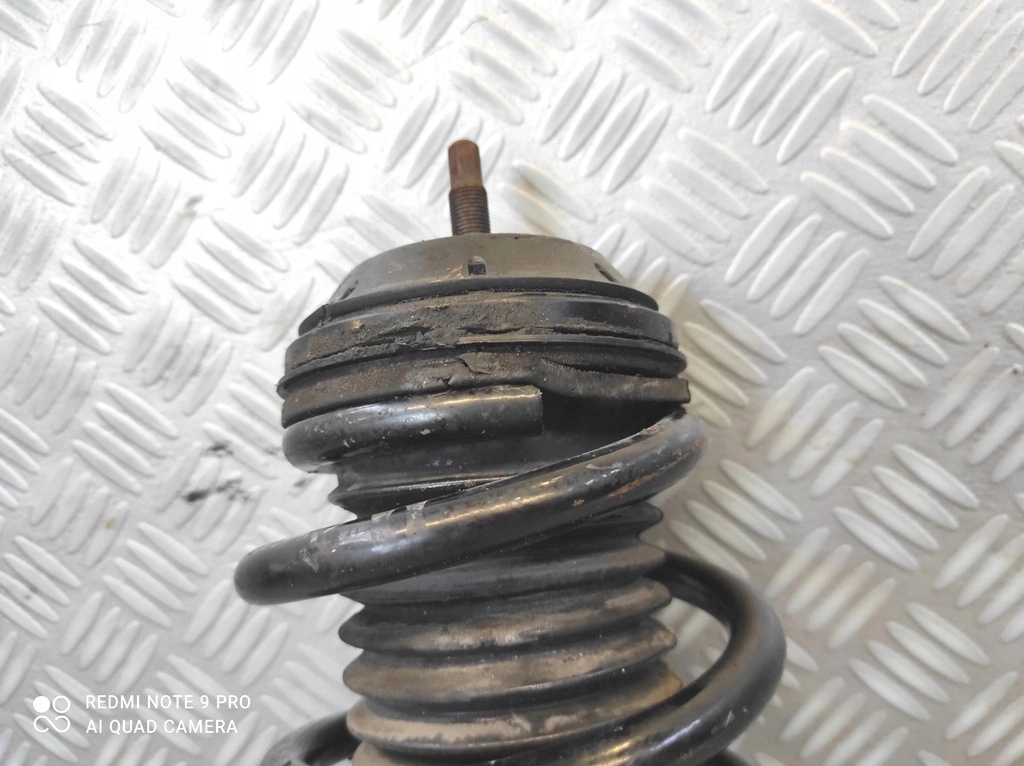 Opel meriva ii b поворотний кулак права амортизатор правий 13262091 13268959 Недорого