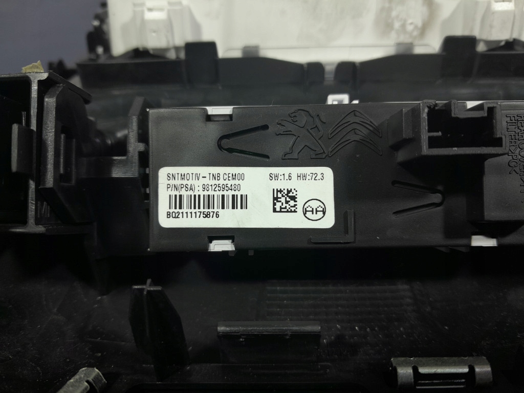 фото №6, Peugeot 5008 ii фонари потолочный перед 9814583977