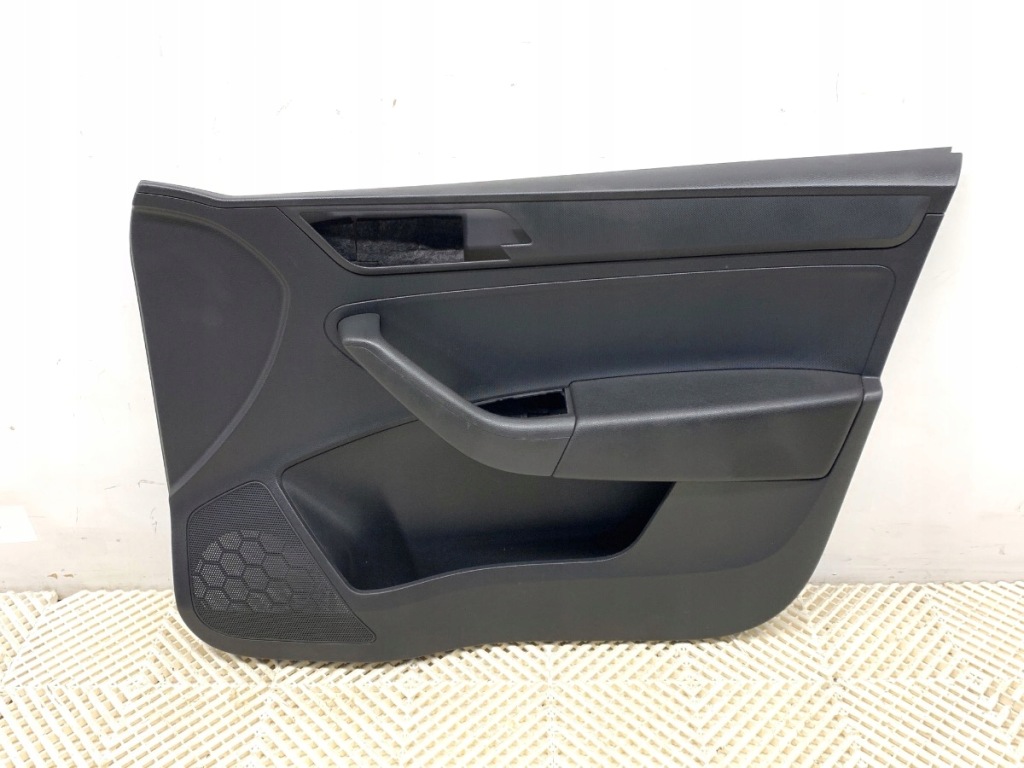 фото №1, Обшивка дверь правый перед seat toledo iv хэтчбек 12-19 обивка