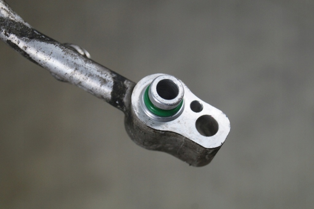 фото №3, Шланг трубка кондиционера hyundai terracan 2.9 cr